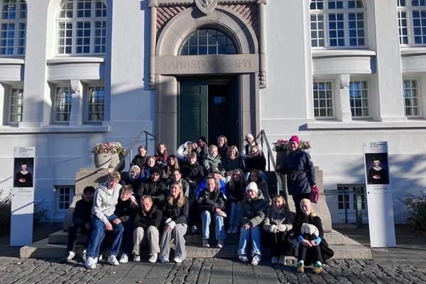 2u foran Kunstmuseet.jpg
