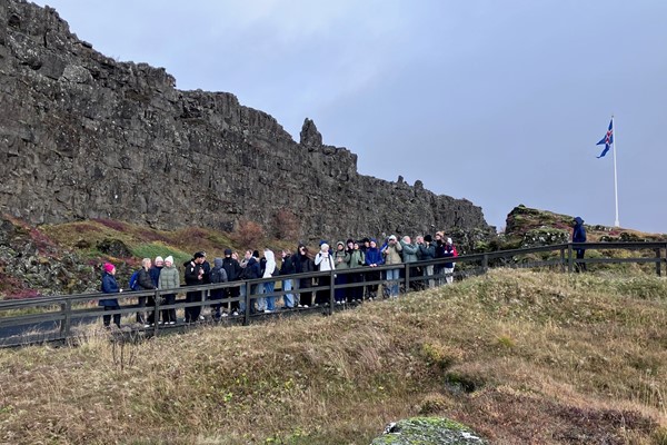 2u i Tingvellir Nationalpark.jpg