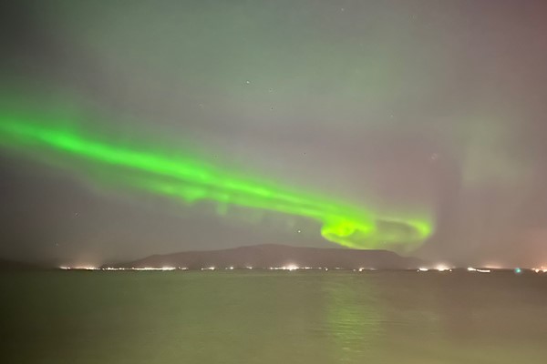 Nordlys over Reykjavik 1.jpg