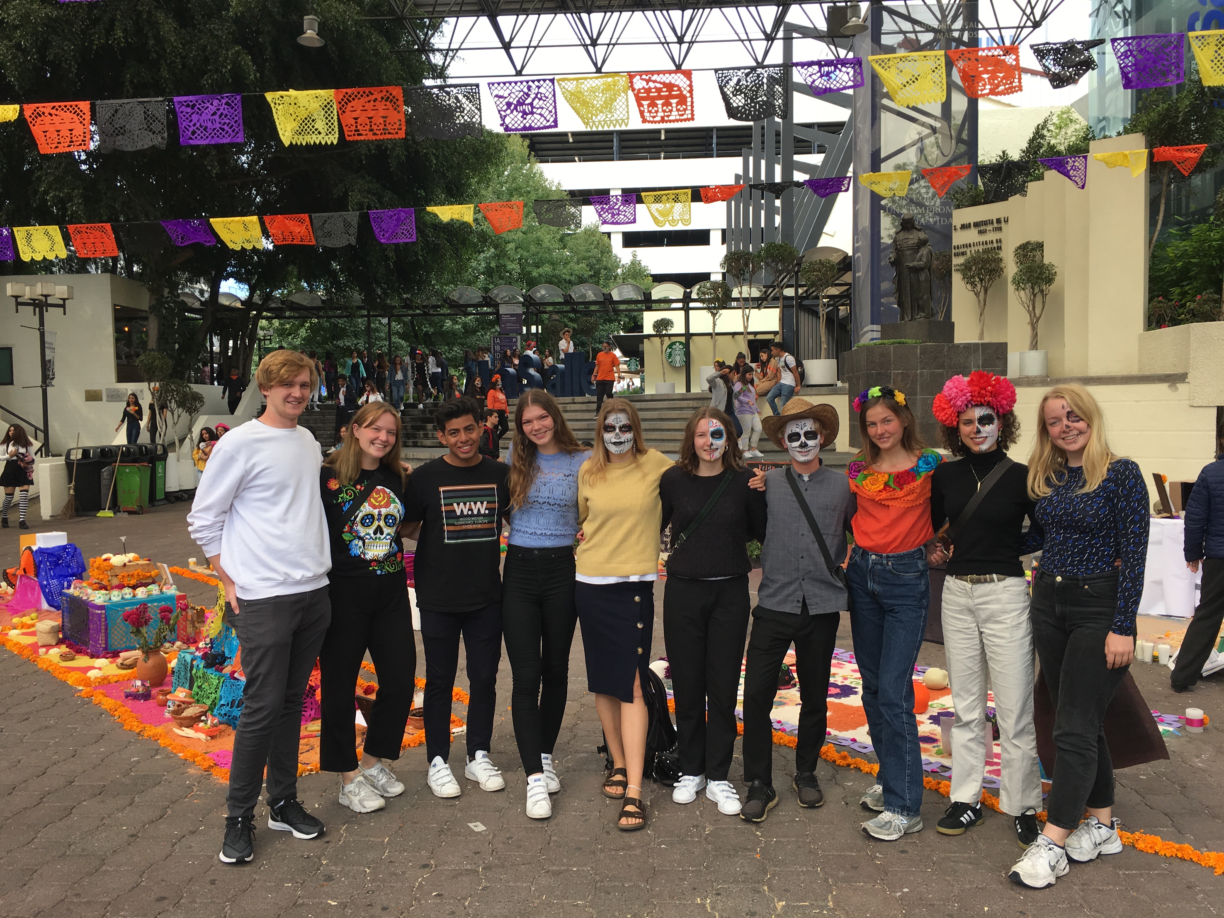 El dia de los muertos en La Salle 1. - 2019.JPG