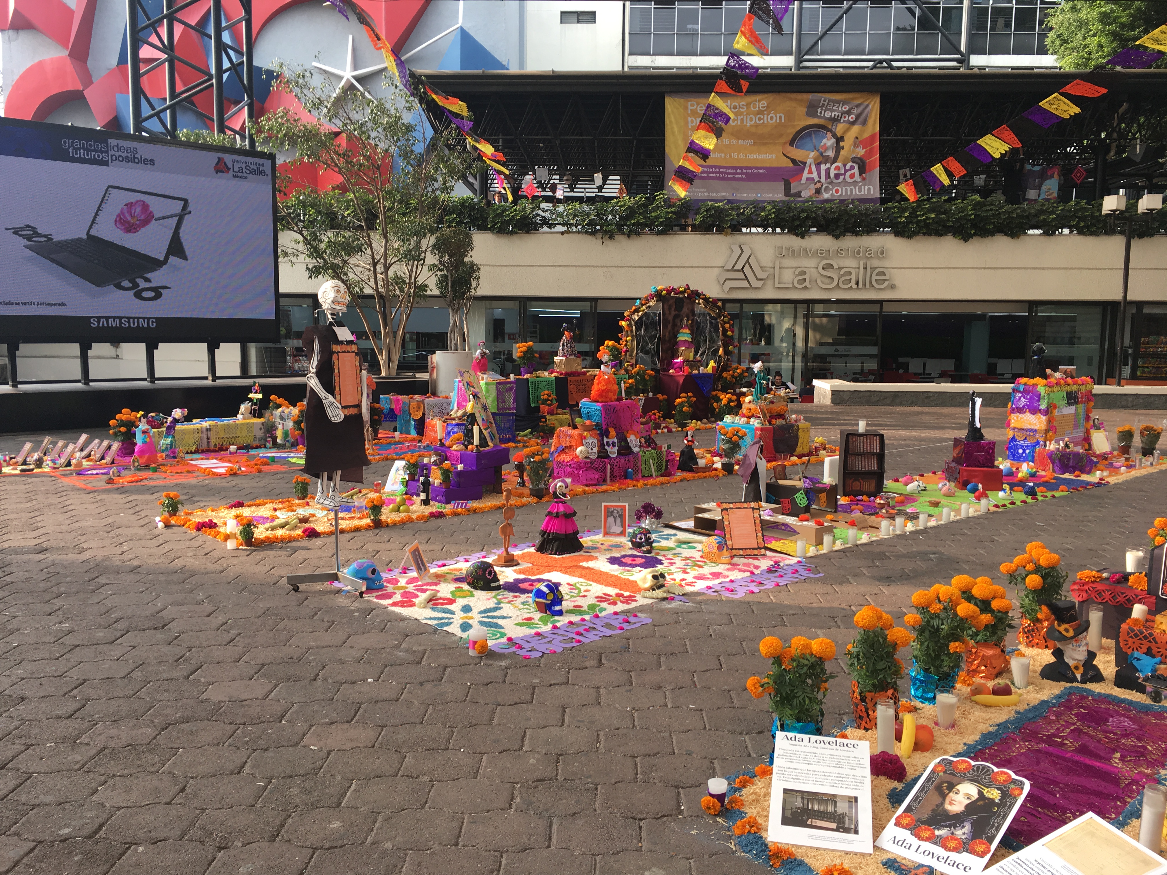 Ofrendas - La Salle 2019.JPG